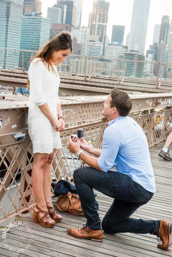 8 Tips To Pull-Off A Secret Proposal Photo Shoot